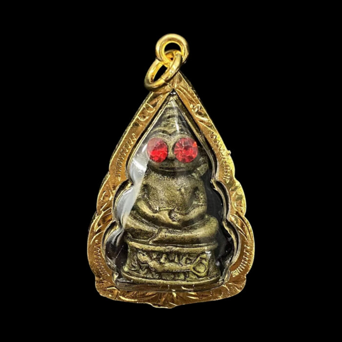 Phra Ngang Red Eyes Amulet by LP Koi 2561